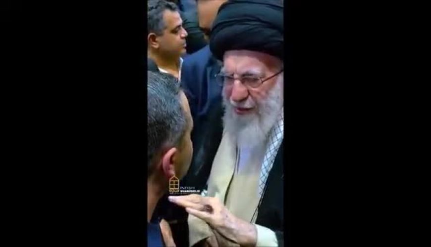 پنجره متفاوتی از اقامه نماز رهبر انقلاب بر پیکر مجاهد بزرگ اسماعیل هنیه