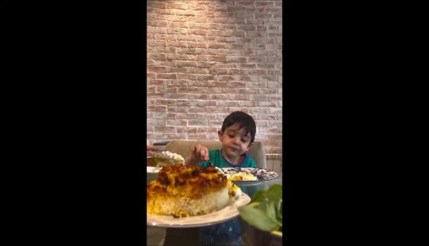 عشق مادربزرگانه در قاب یک ناهار؛ زرشک‌پلو با مرغ فاطمه گودرزی در روز تعطیل، تبدیل به بهترین روز نوه شد