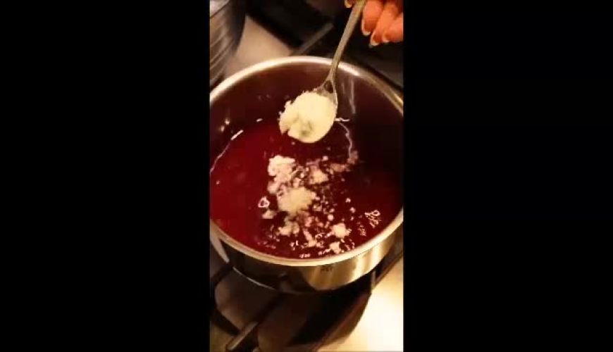 دسر خاص مینا مختاری برای شب یلدا؛ تیرامیسوی اناری که رنگ عشق و صمیمیت گرفت