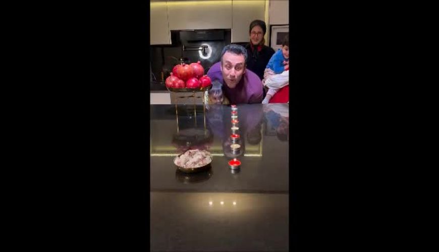 جشن یلدای فاطمه گودرزی در کنار عروس و نوه هایش