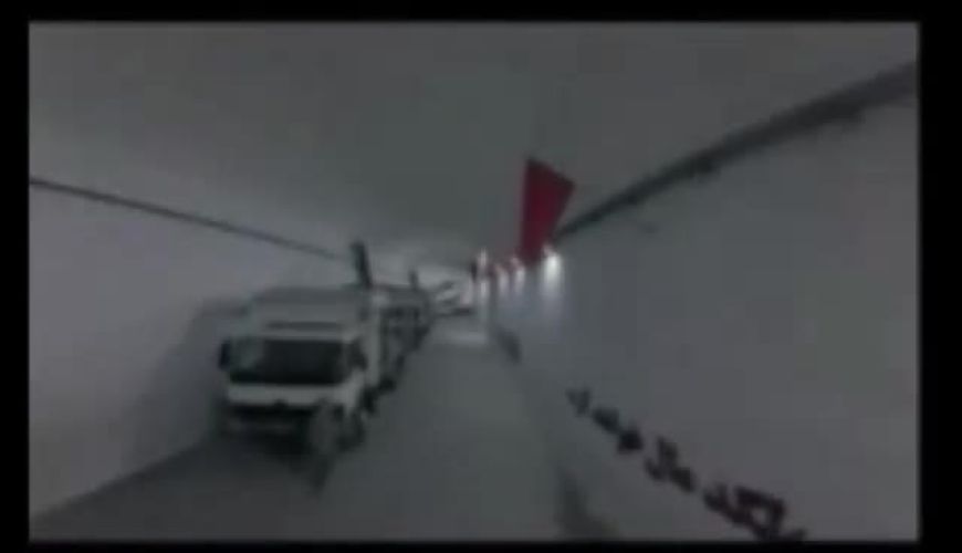 فوری، سپاه از تونل موشکی خود در زیر دریا رونمایی کرد 