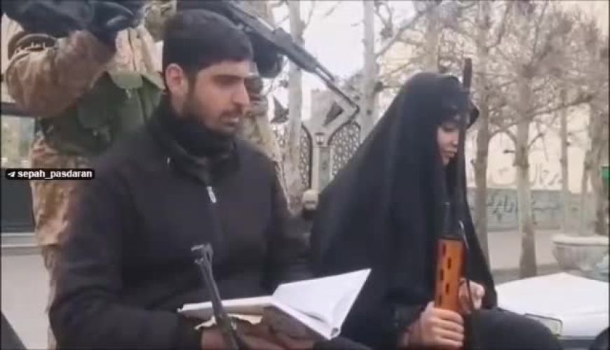 عقد پای تیربار و تفنگ 