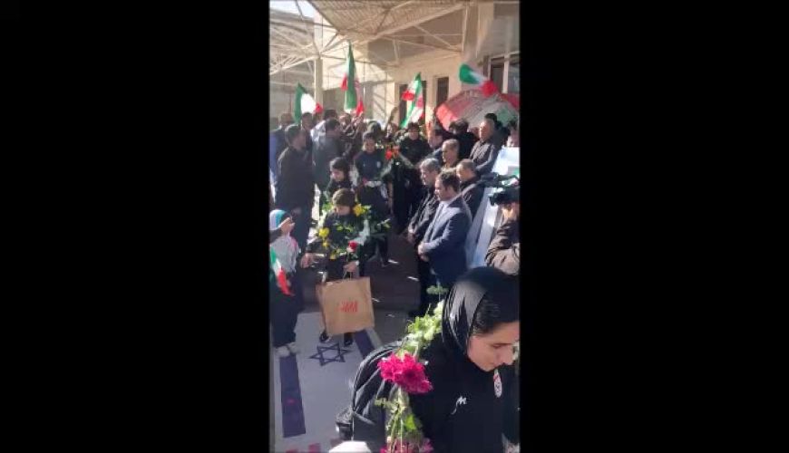 استقبال از کاروان تیم ملی فوتبال بانوان ایران در بدو ورود به کشور