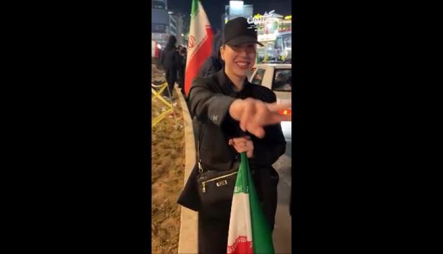  گفتگوی متفاوت با یک دختر جوان حاضر در تجمعات 