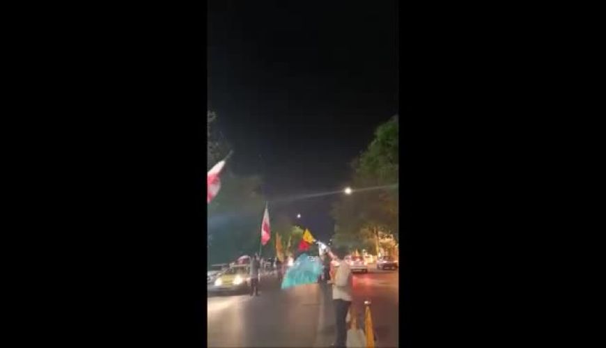 تصاویری از پرتاب موشک‌های ایران از آسمان تبریز به سمت اسرائیل 