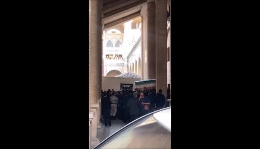 ورود پیکر رهبر شهید انقلاب به مصلی تهران 